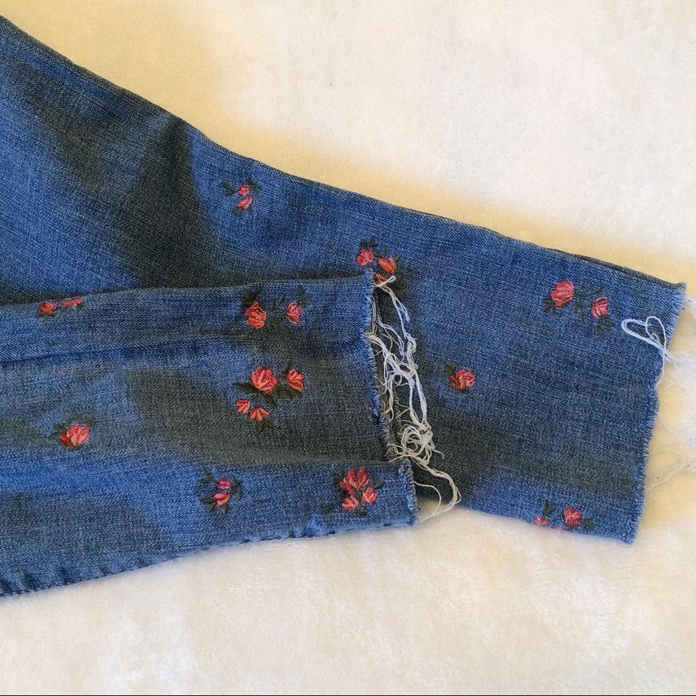 Levi’s 311 Embroidered Shaping Skinny Jean - Picture 6 of 6